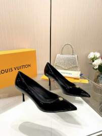 Picture of Louis Vuitton Shoes _SKULVsz35-417cmmnf037713596